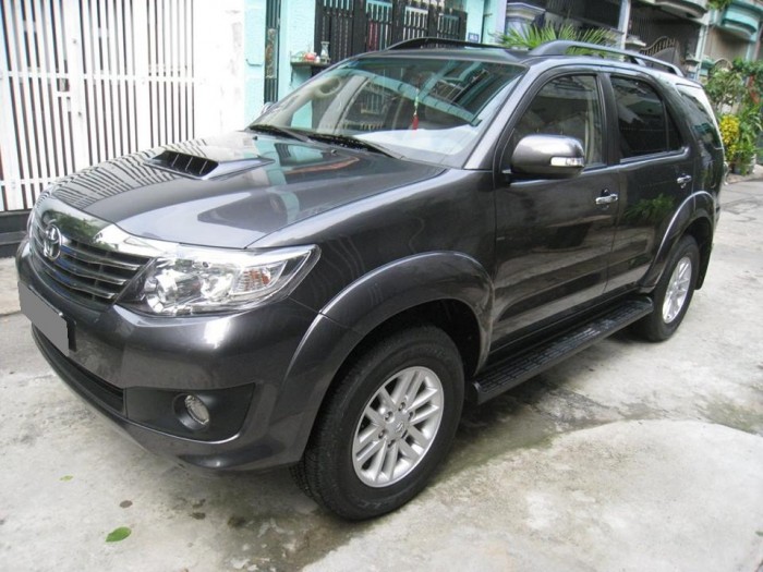 Bán Toyota Fortuner mt 2014 máy dầu xám chì cực kỳ đẹp