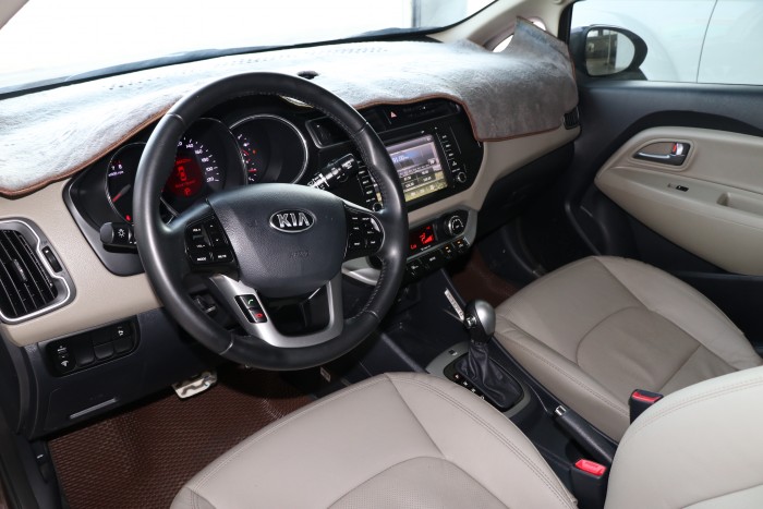 Bán Kia Rio 5 cửa 1.4AT màu nâu titan số tự động nhập Hàn Quốc 2015 đk 2016