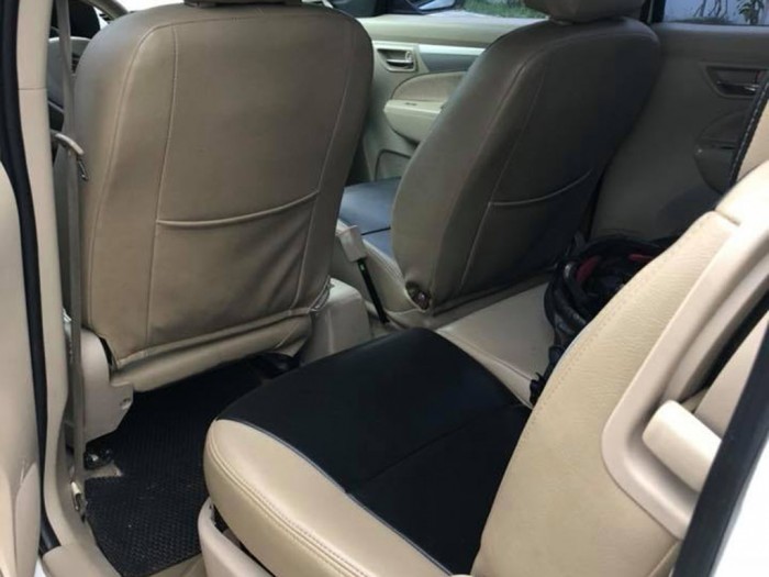 Bán Ertiga 2016 tự động Trắng xe gia đình đi ít, rất mới