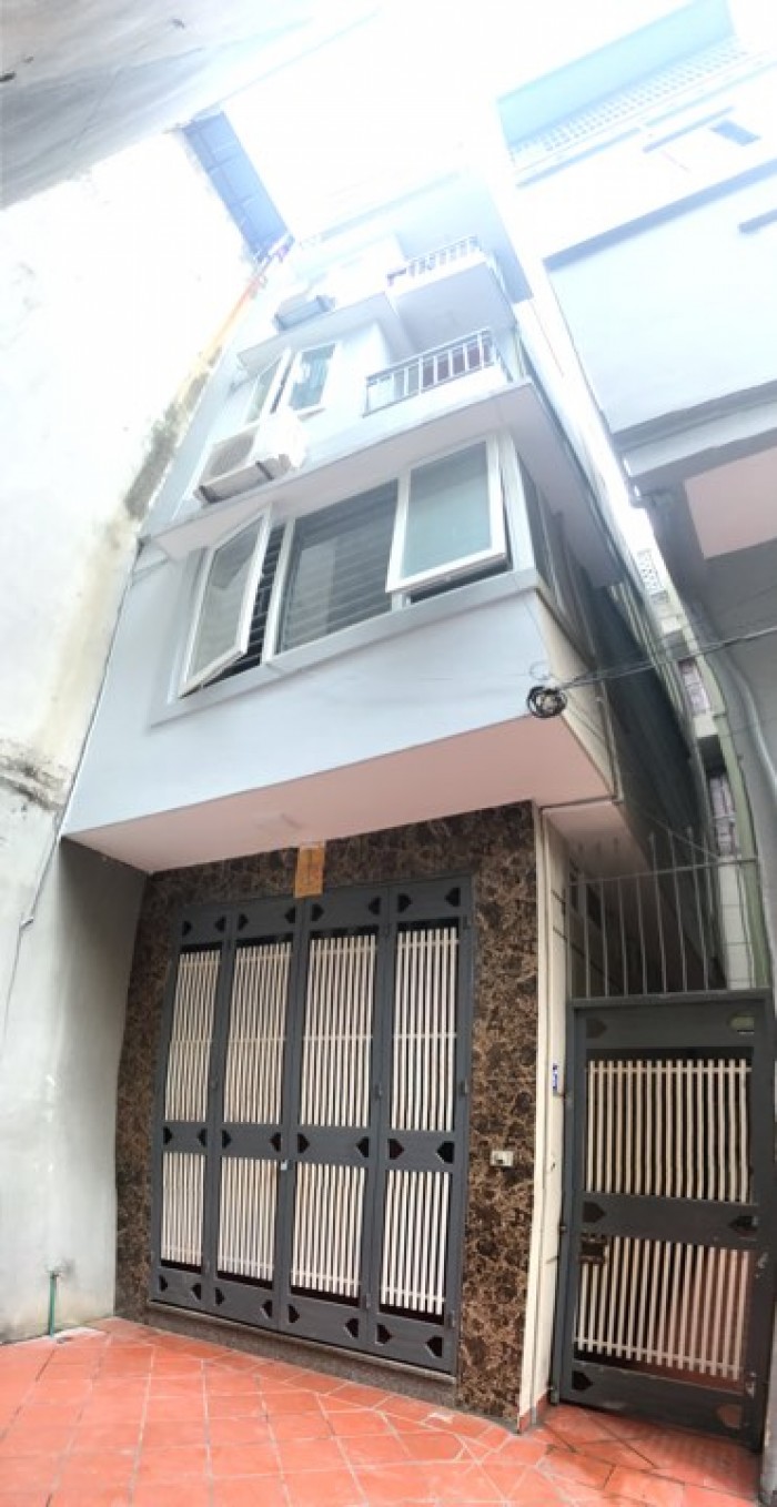 Bán nhà lô góc tại P.Trương Định, Q.Hai Bà Trưng. Nhà đẹp, mới, thiết kế hiện đại