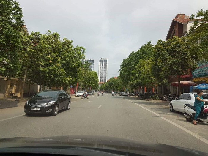 Nhà Làng Việt Kiều Châu Âu 150m2, MT9m