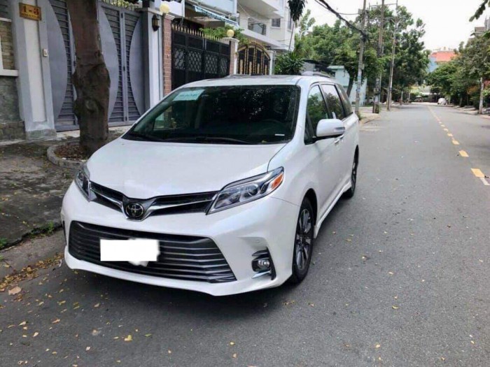 Cần bán Toyota Sienna Limidted 2018, màu trắng, nhập khẩu Mỹ Siêu Siêu Lướt 5000km. Liên hệ : 0982.842838