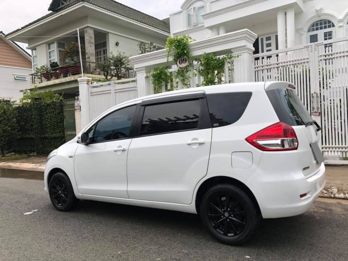 Bán Ertiga 2017 tự động nhập Khẩu Trắng đi cực đã