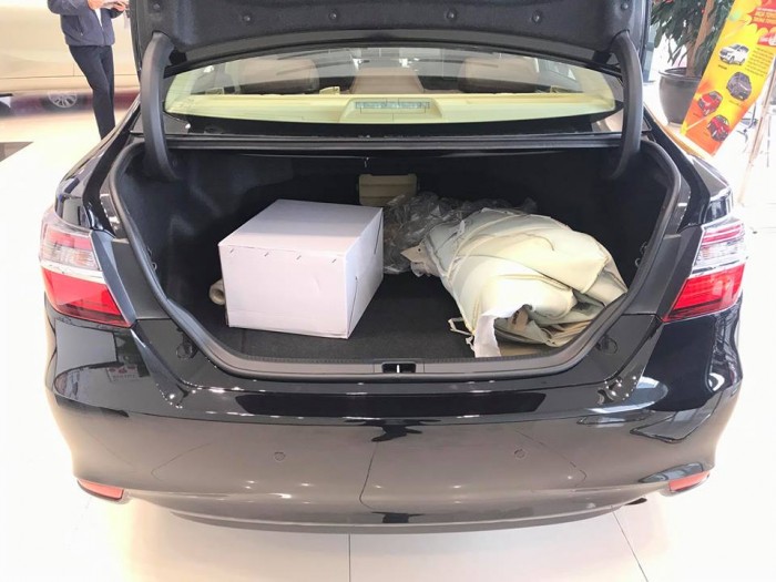 Toyota Camry 2019 Mới, Đủ Màu, giao xe ngay, hỗ trợ trả góp ngân hàng.