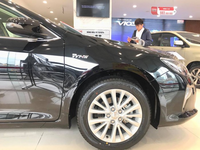 Toyota Camry 2019 Mới, Đủ Màu, giao xe ngay, hỗ trợ trả góp ngân hàng.
