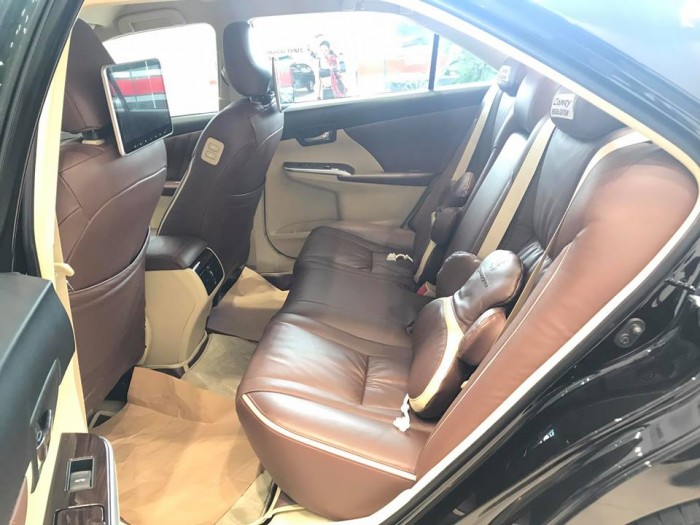Toyota Camry 2019 Mới, Đủ Màu, giao xe ngay, hỗ trợ trả góp ngân hàng.