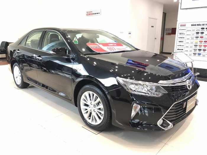 Toyota Camry 2019 Mới, Đủ Màu, giao xe ngay, hỗ trợ trả góp ngân hàng.