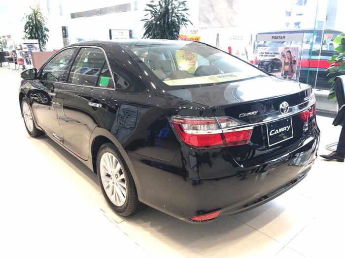 Toyota Camry 2019 Mới, Đủ Màu, giao xe ngay, hỗ trợ trả góp ngân hàng.