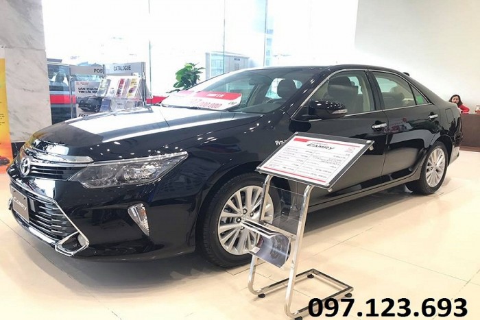 Toyota Camry 2019 Mới, Đủ Màu, giao xe ngay, hỗ trợ trả góp ngân hàng.