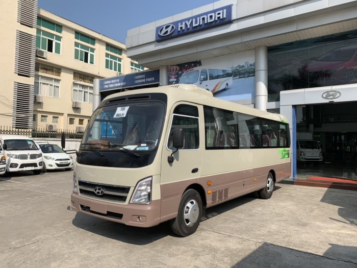 Hyundai County thành công lắp ráp, mới 100%