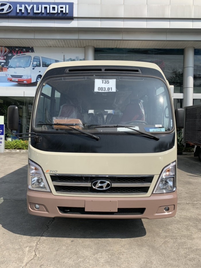 Hyundai County thành công lắp ráp, mới 100%