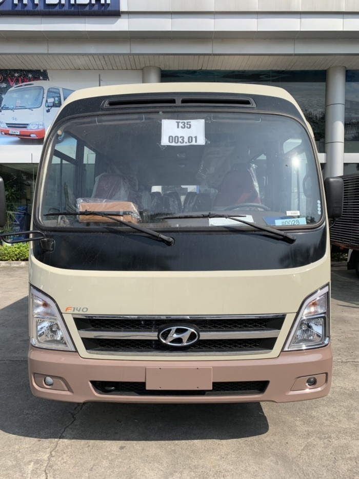 Hyundai County thành công lắp ráp, mới 100%