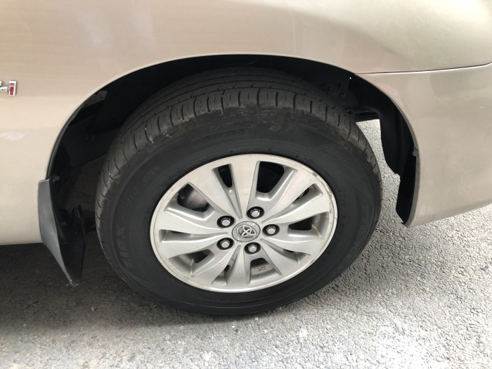Bán Innova GSR 2011 số sàn bảo cao cấp màu Vàng kim tuyệt.