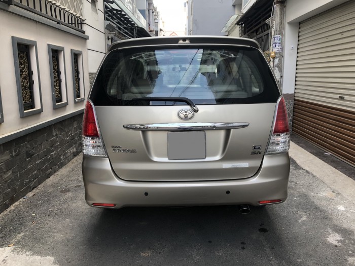 Bán Innova GSR 2011 số sàn bảo cao cấp màu Vàng kim tuyệt.