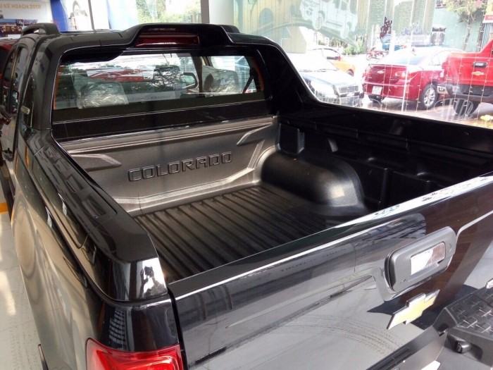 Chevrolet Colorado 1 cầu số sàn xe có sẵn giao ngay