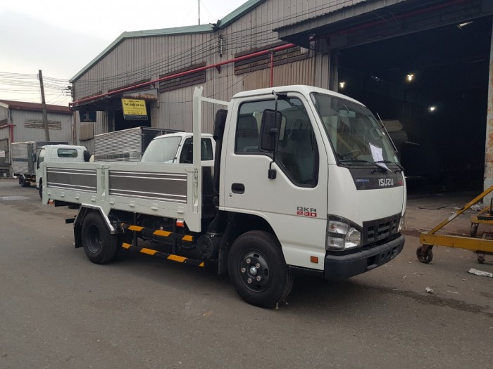Xe Tải Isuzu 2T4 Thùng Lửng 2019 Trả Trước 20%