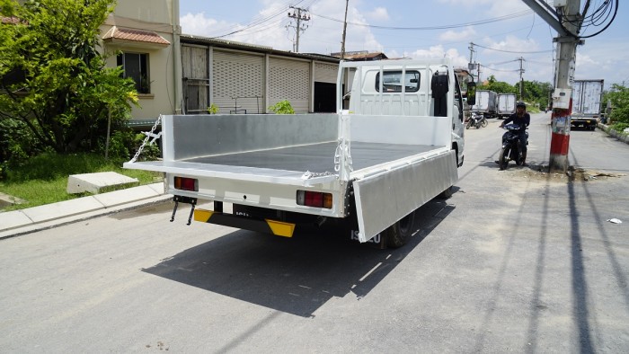 Xe Tải Isuzu 2T4 Thùng Lửng 2019 Trả Trước 20%