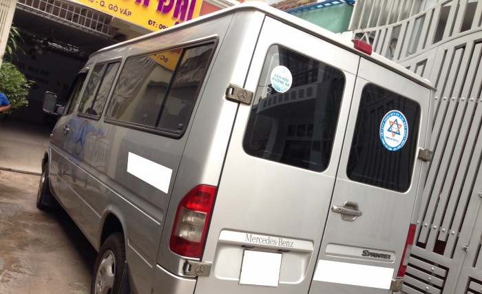Gia đình cần bán xe Sprinter 2012, số sàn, máy dầu, màu bạc