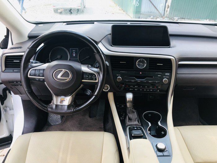 Bán Lexus RX350 sản xuất và đky tháng 12/2017,lăn bánh 2,1 vạn Km,hóa đơn VAT 3,5ty.