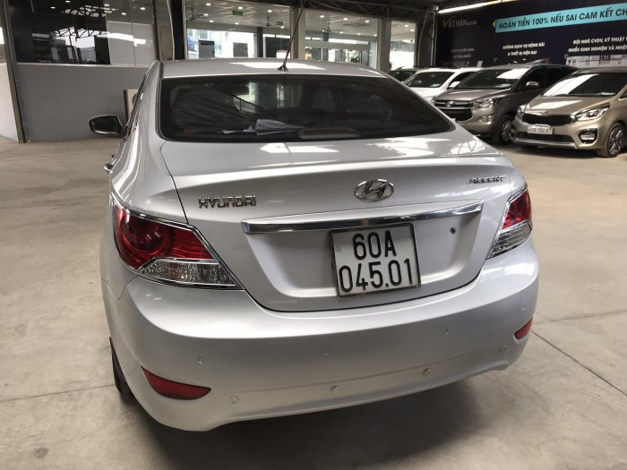 Bán Hyundai Accent 1.4AT màu bạc số tự động nhập Hàn Quốc 2012 biển Đồng Nai đi 41000km