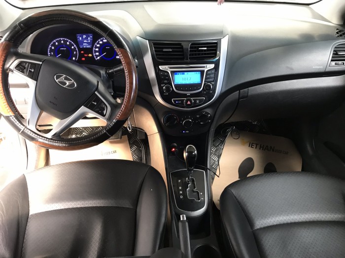 Bán Hyundai Accent 1.4AT màu bạc số tự động nhập Hàn Quốc 2012 biển Đồng Nai đi 41000km