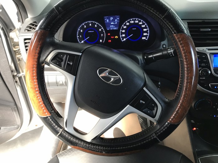 Bán Hyundai Accent 1.4AT màu bạc số tự động nhập Hàn Quốc 2012 biển Đồng Nai đi 41000km