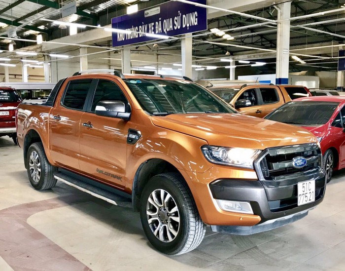 Ranger Wildtrak 3.2, 2016, số tự động, màu đỏ cam, xe đẹp từ trong ra ngoài