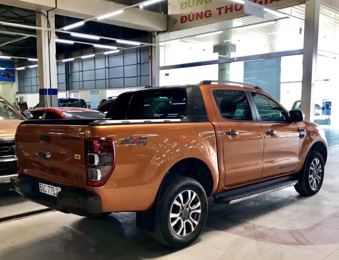 Ranger Wildtrak 3.2, 2016, số tự động, màu đỏ cam, xe đẹp từ trong ra ngoài