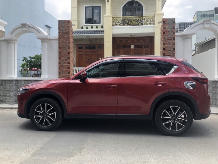 Bán Mazda Cx5  màu đỏ 2019 tự động mới mua chính hãng