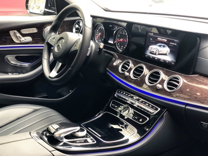 Xe lướt - Mercedes E250 2018 cũ màu Đen chính chủ giá tốt - Nghiêm Mạnh  Thắng - MBN:16878 - 0947678338