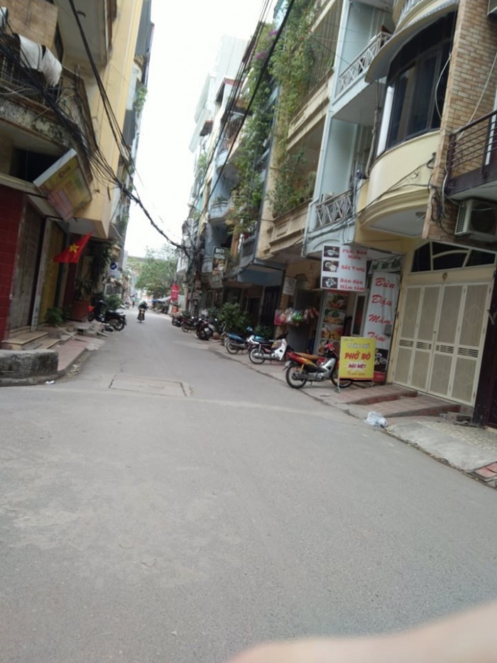 Bán nhà phân lô, kinh doanh sầm uất, đường 2 ô tô tránh ở Ngã Tư Vọng.