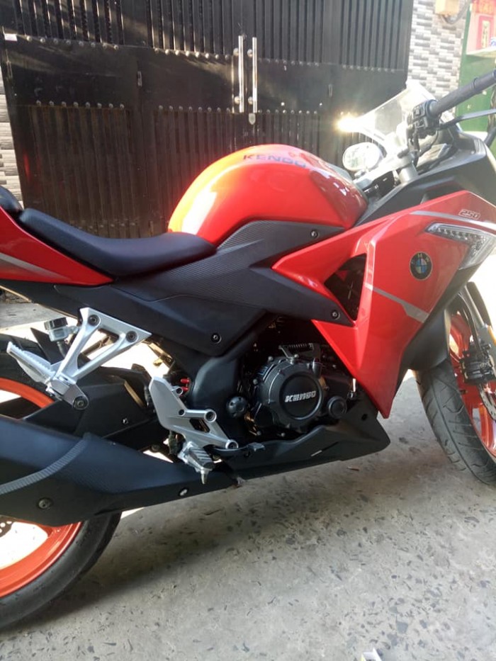 Moto kengo 250c phân khối lớn giá rẻ chính chủ mới 95% nguyên zin 2k18 xe mới đi 5000km máy êm