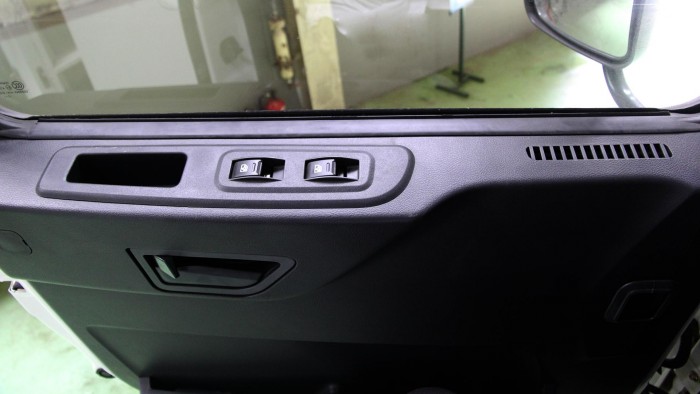 XE TẢI VEAM VPT950 9.5 TẤN THÙNG 7.6M, ĐỘNG CƠ CUMMINS ISD 180 43 TIÊU CHUẨN EURO 4
