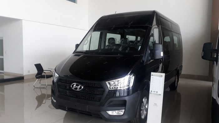Xe Hyundai Solati H350 2018, có sẵn, màu đen