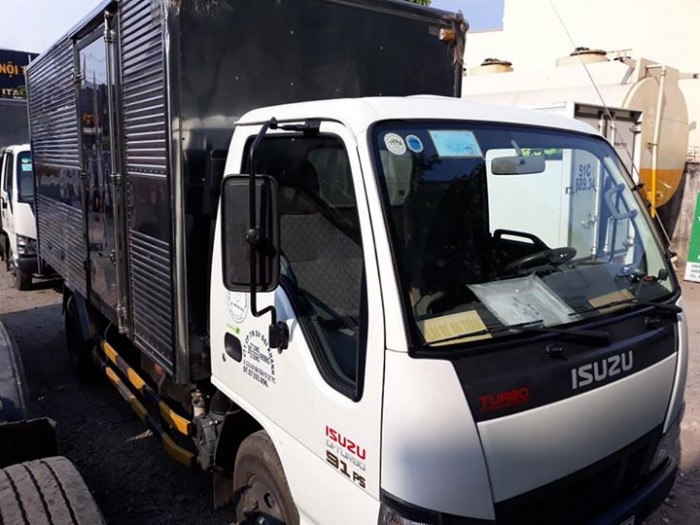 Cần bán xe tải isuzu QKR kín tải 2tấn15