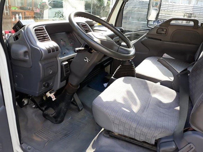 Cần bán xe tải isuzu QKR kín tải 2tấn15