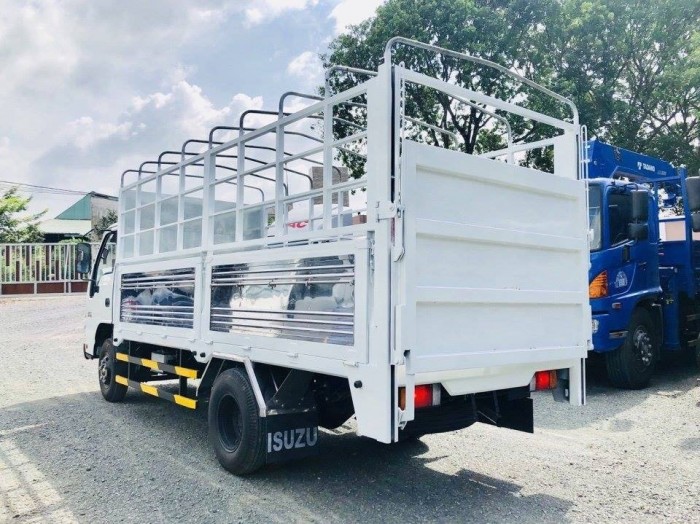 ISUZU tải 1.9 tấn thùng mui bạt dài 4.3m có bửng bâng