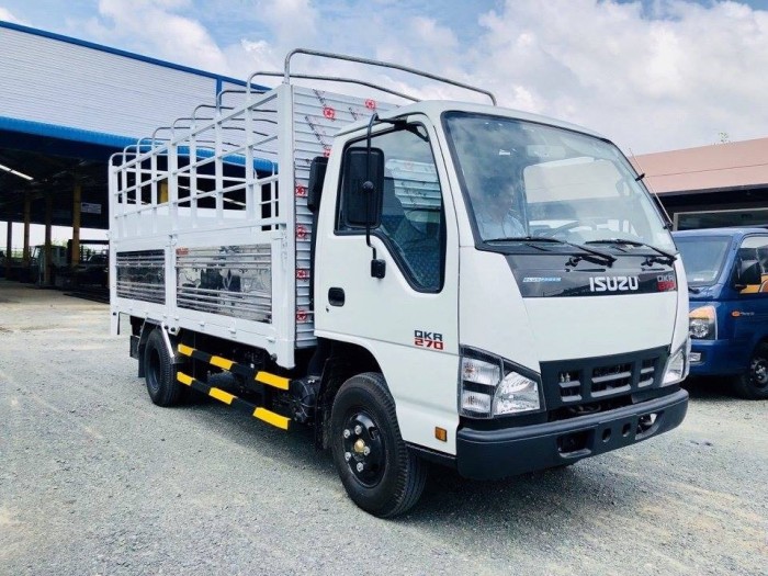 ISUZU tải 1.9 tấn thùng mui bạt dài 4.3m có bửng bâng