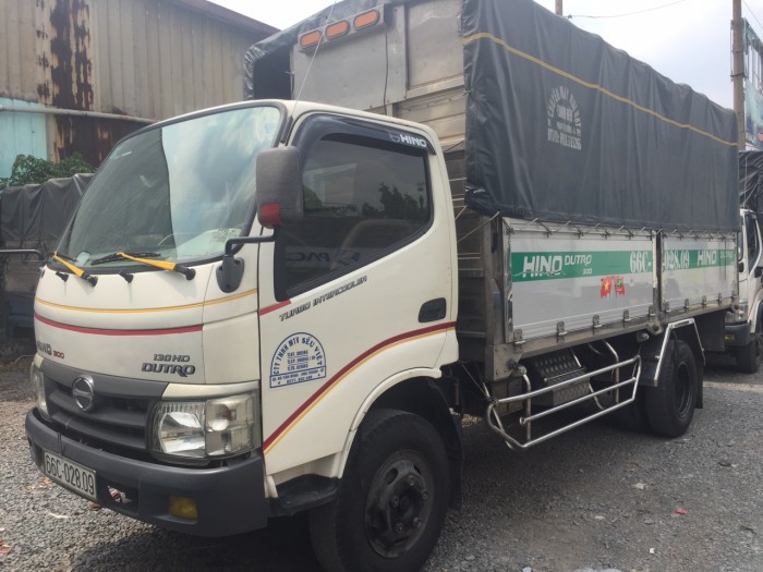 Hino Dutro 5 tấn thùng nhôm sx 2015 đã qua sử dụng