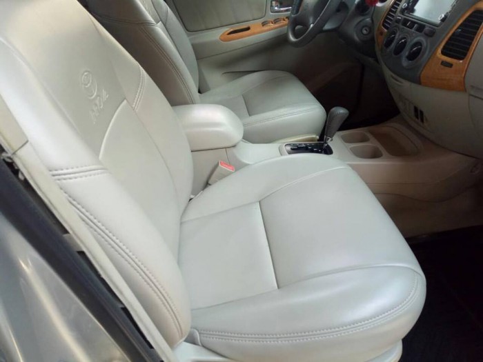Bán Innova V 2010 màu Bạc máy móc zin rất đẹp