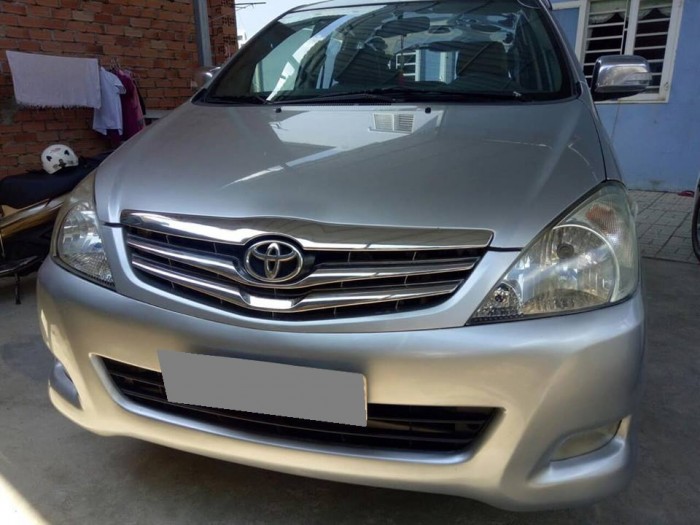Bán Innova V 2010 màu Bạc máy móc zin rất đẹp