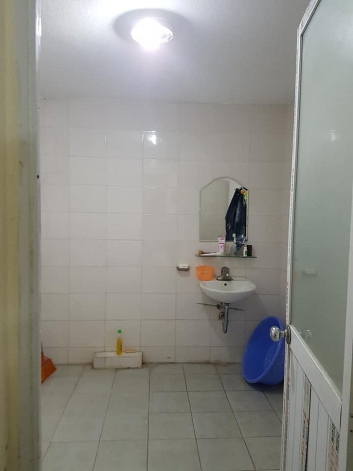 Nhà phố Yên Bái II. DT42mX5t, MT4,5m, giá 13,9 tỷ.