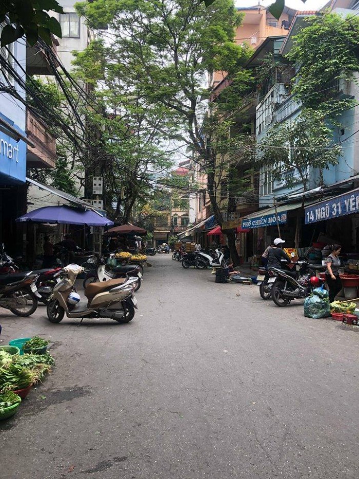 Nhà phố Yên Bái II. DT42mX5t, MT4,5m, giá 13,9 tỷ.