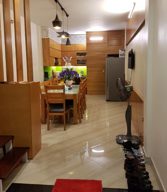 Nhà đẹp 5 tầng, lô góc, gara ô tô phố Tôn Đức Thắng.