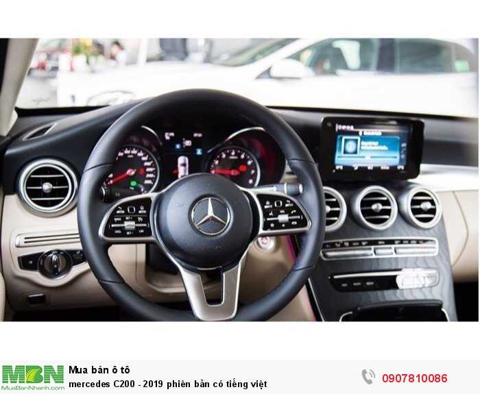 Mercedes C200 - 2019 phiên bản có tiếng việt