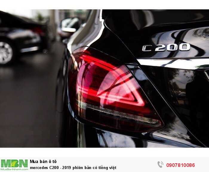 Mercedes C200 - 2019 phiên bản có tiếng việt