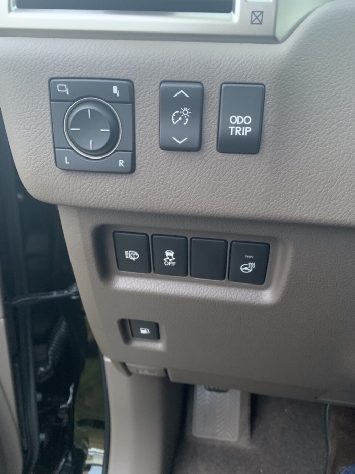 Bán Lexus Gx460 2019, xe mới 100%, nhậpMỹ, full options Xe và giấy tờ giao ngay