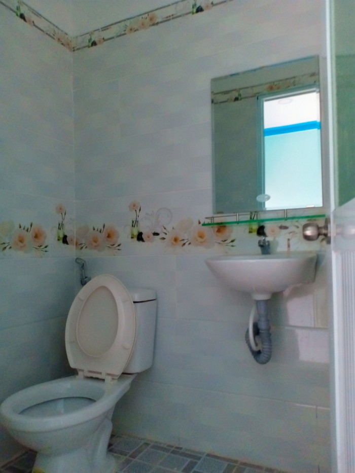 Diện tích : 3,5x10 1 trệt 1 lầu phòng bếp, phòng khách, 2 phòng ngủ, 2 phòng Wc