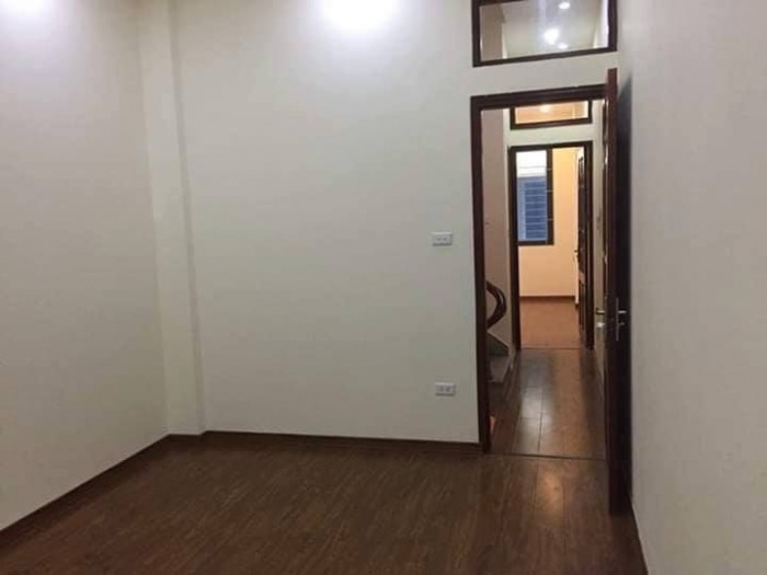 Bán nhà phố Hoa Bằng-Nguyễn Khang, 40m2, 5Tầng, 6PN. Giá 4.7tỷ!