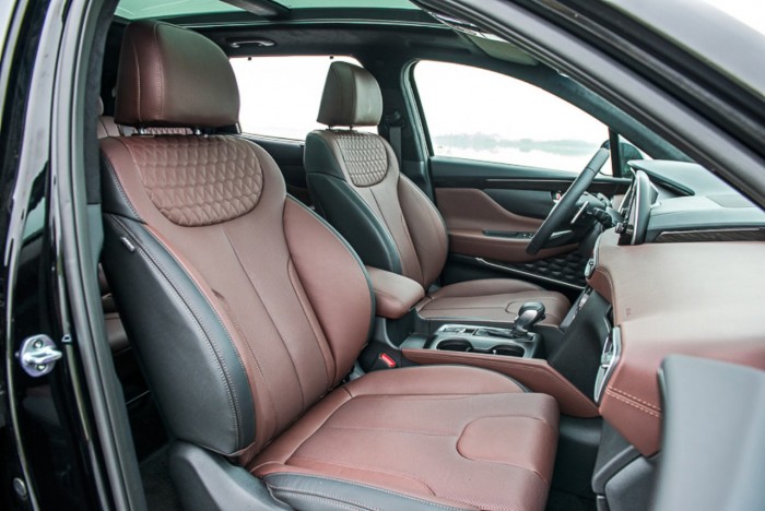 Santafe Premium 2019, Giao xe ngay trong tháng 4
